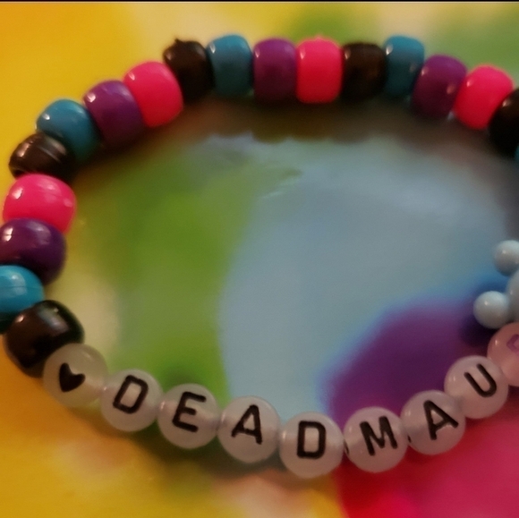 GLOW in the dark Deadmau5 Kandi word Bracelet - Picture 3 of 5